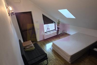 Casă cu 5 camere în Central