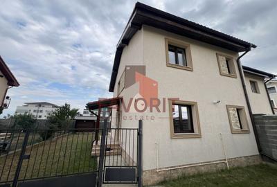 Duplex cu 4 camere cu Canalizare în Giroc