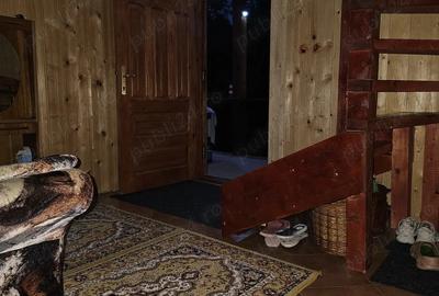 Casă cu 4 camere cu Teren 1500 Mp în Lepșa - 2