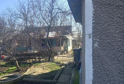 Casă cu Teren 2020 Mp în Dragoș Vodă