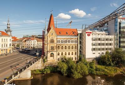 Apartament cu 4 camere în Ultracentral
