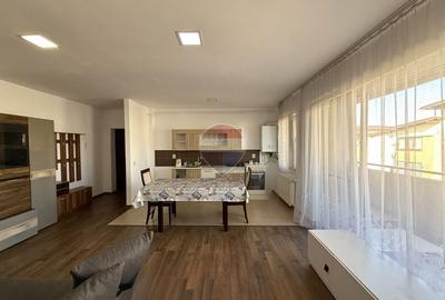 Apartament cu 3 camere semidecomandat, mobilat în Florești