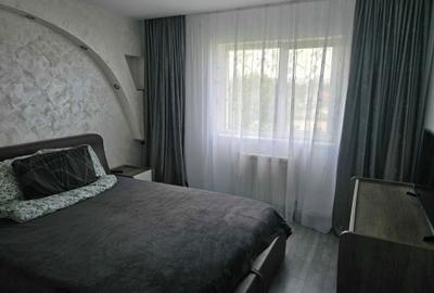 Apartament cu 3 camere decomandat în Sascut - 11