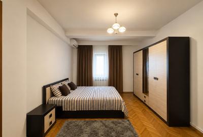 Apartament cu 4 camere decomandat, mobilat în Faleza Nord - 11