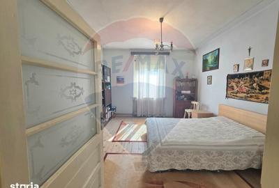 Casă cu 3 camere cu Teren 655 Mp în Central - 8