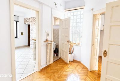 Apartament cu 4 camere în Eminescu