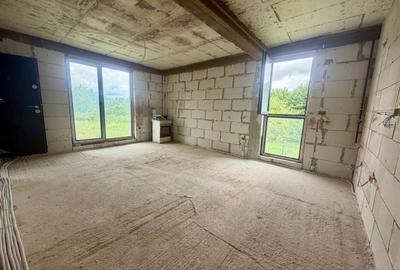 Apartament cu 3 camere în Micești