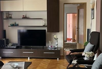 Apartament cu 3 camere semidecomandat în Gheorgheni
