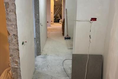Apartament cu 3 camere semidecomandat în Lacul Tei