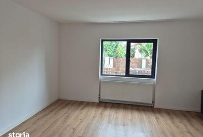 Casă cu 4 camere cu Teren 300 Mp în Central - 4