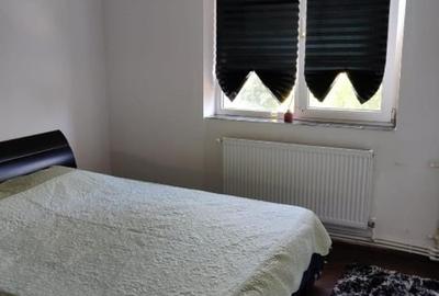 Apartament cu 3 camere semidecomandat, mobilat în Far - 5