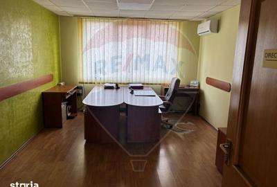 Spațiu comercial, de 2,800 mp, în Central - 4
