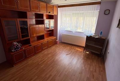 Apartament cu 3 camere semidecomandat în Central - 6