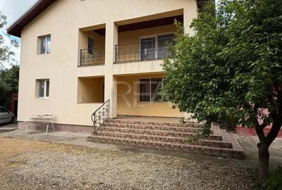 Casă cu 6 camere cu Canalizare în Periș - 1