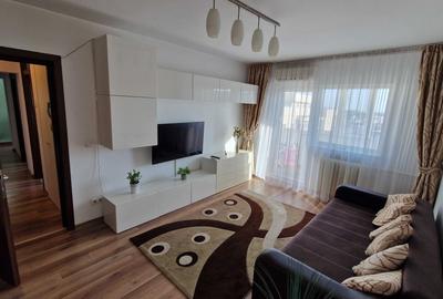 Apartament cu 3 camere decomandat în Brâncoveanu