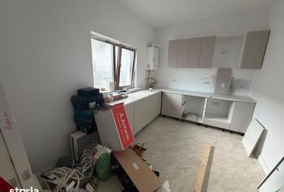 Casă cu 3 camere cu Teren 300 Mp în Central