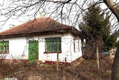Casă cu 2 camere cu Teren 2263 Mp în Tarcea
