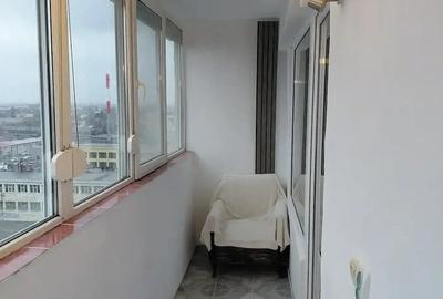 Apartament cu 3 camere decomandat în Polivalentă - 1