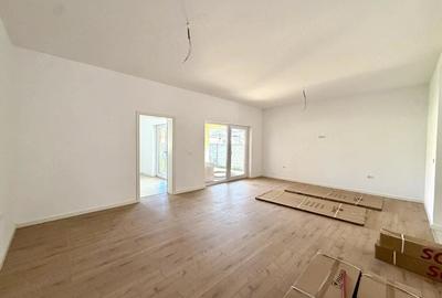 Casă cu 5 camere cu Teren 426 Mp în Dumbrăvița