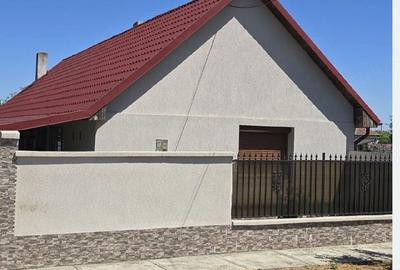 Casă cu 4 camere cu Teren 1522 Mp în Șimand