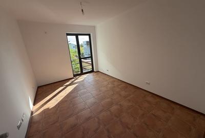 Casă cu 4 camere în Ștefănești