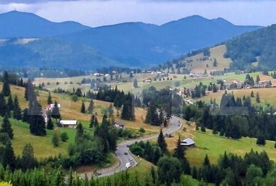 Teren de 3936 mp, în Tiha Bârgăului - 4
