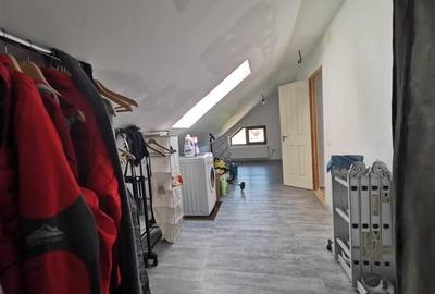 Casă cu 5 camere cu Canalizare în Central - 13