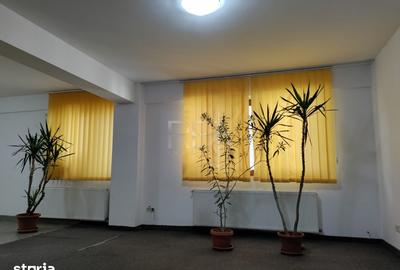 Apartament cu 4 camere în Titan
