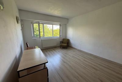 Apartament cu 3 camere decomandat în Medgidia