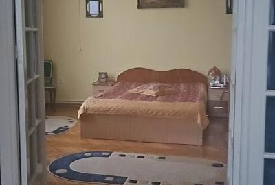 Apartament cu 2 camere decomandat în Runcu - 2