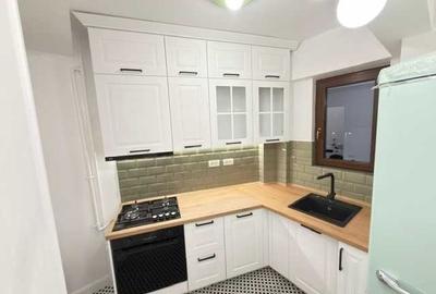 Apartament cu 3 camere semidecomandat în Romană