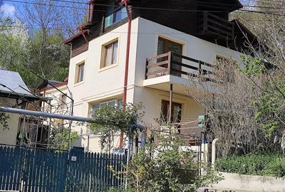 Casă cu 6 camere cu Teren 420 Mp în Breaza - 2