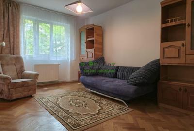 Apartament cu 60 camere în Central