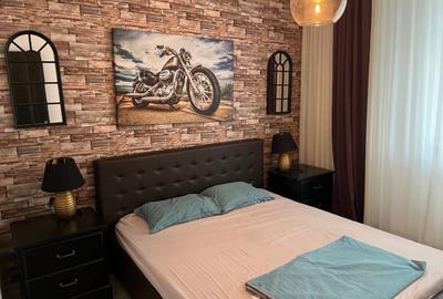 Apartament cu 3 camere decomandat în Drumul Taberei