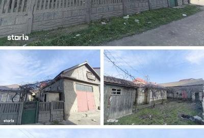 Casă cu 4 camere cu Teren 350 Mp în Central - 1