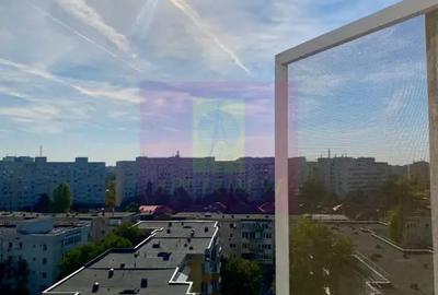 Apartament cu 4 camere decomandat, mobilat în Decebal
