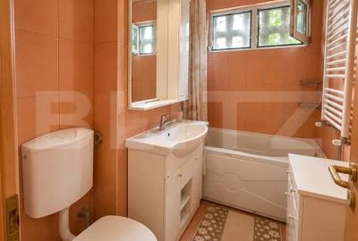 Apartament cu 3 camere decomandat în P-ța Unirii