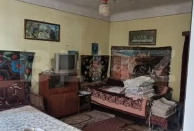 Casă cu 3 camere în Central