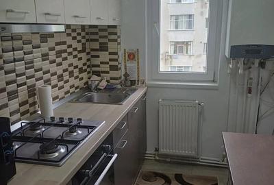 Apartament cu 2 camere semidecomandat în Mircea cel Bătrân