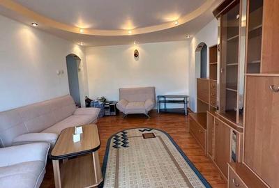 Apartament cu 3 camere în Central - 1