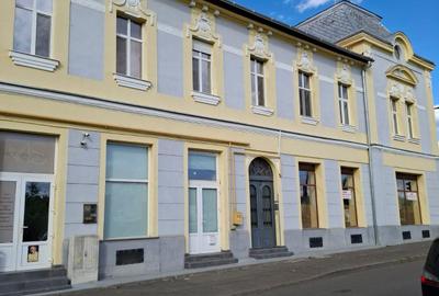 Casă cu 4 camere în Central - 3
