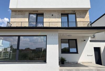 Casă individuală cu 4 camere cu Canalizare în Tunari