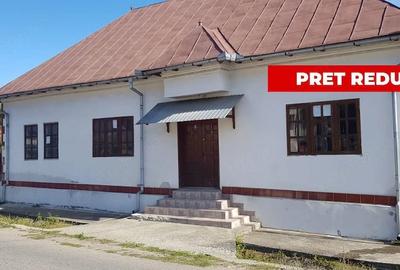 Casă cu Teren 221 Mp în Corbi