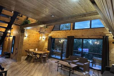 Casă cu 3 camere cu Teren 1500 Mp în Bran - 2