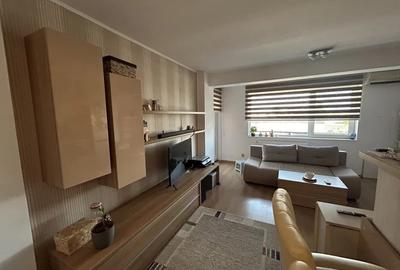 Apartament cu 2 camere semidecomandat, mobilat în Tomis Nord
