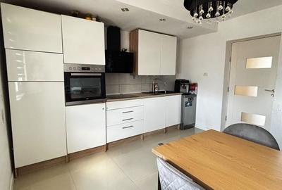 Apartament cu 3 camere decomandat în Zimandcuz - 1