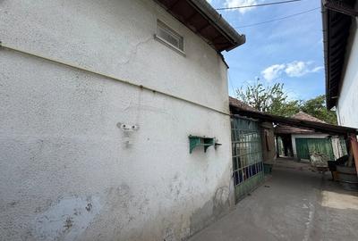 Casă cu 3 camere cu Teren 360 Mp în Central