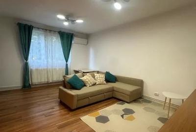 Apartament cu 2 camere semidecomandat, mobilat în Vatra Luminoasă