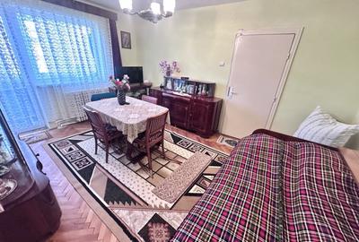 Apartament cu 2 camere semidecomandat, mobilat în Cetate