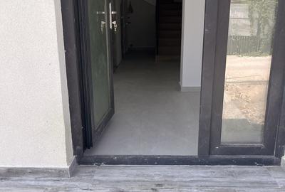 Casă cu 4 camere cu Teren 250 Mp în Central